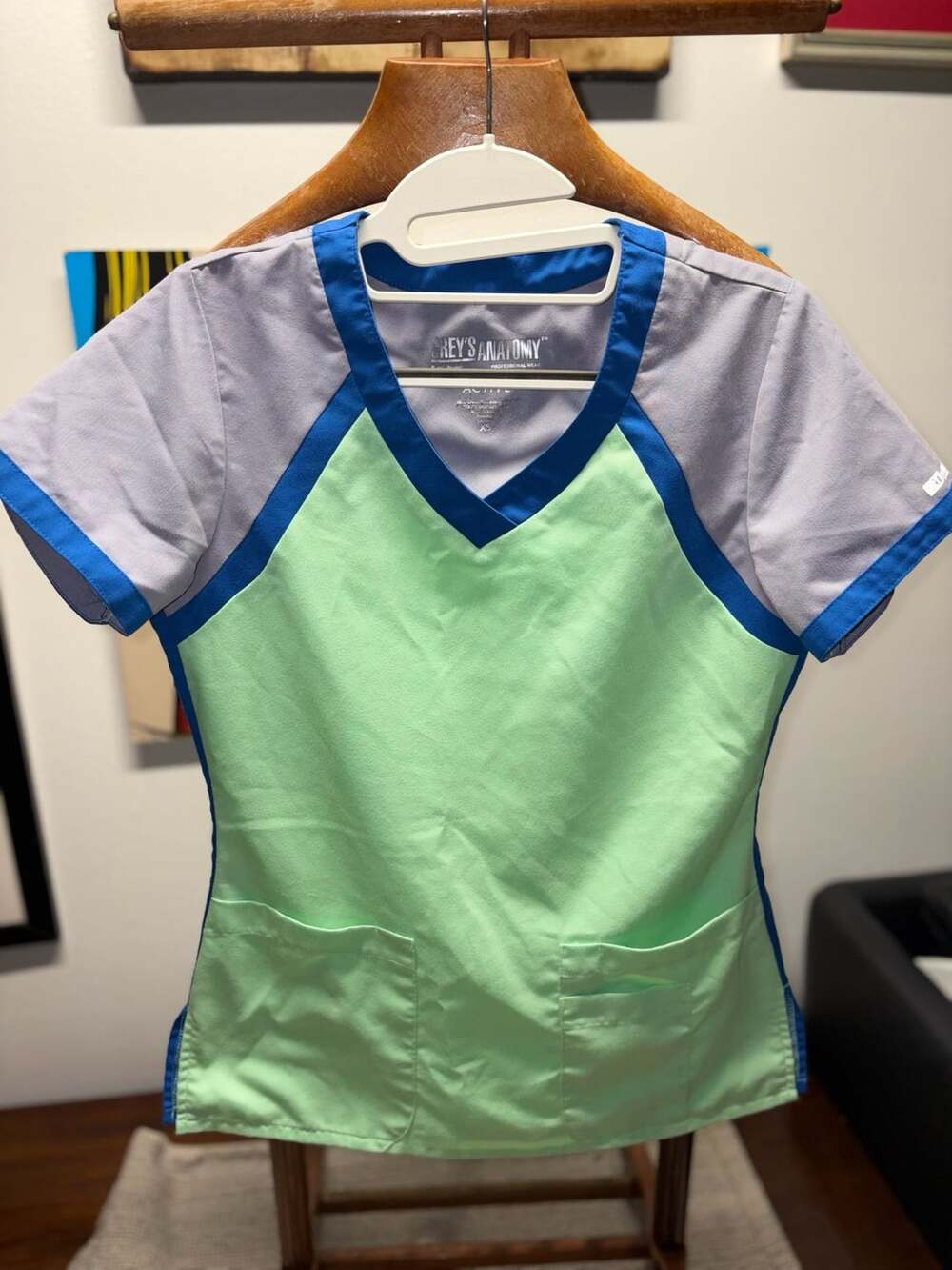 Grey's Anatomy Active Scrub Top Size XS Multicolor